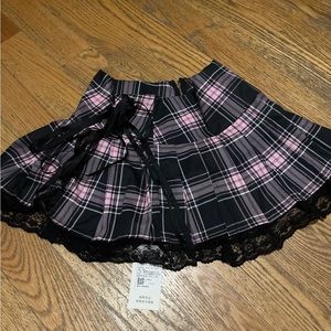 Y2K black skirt